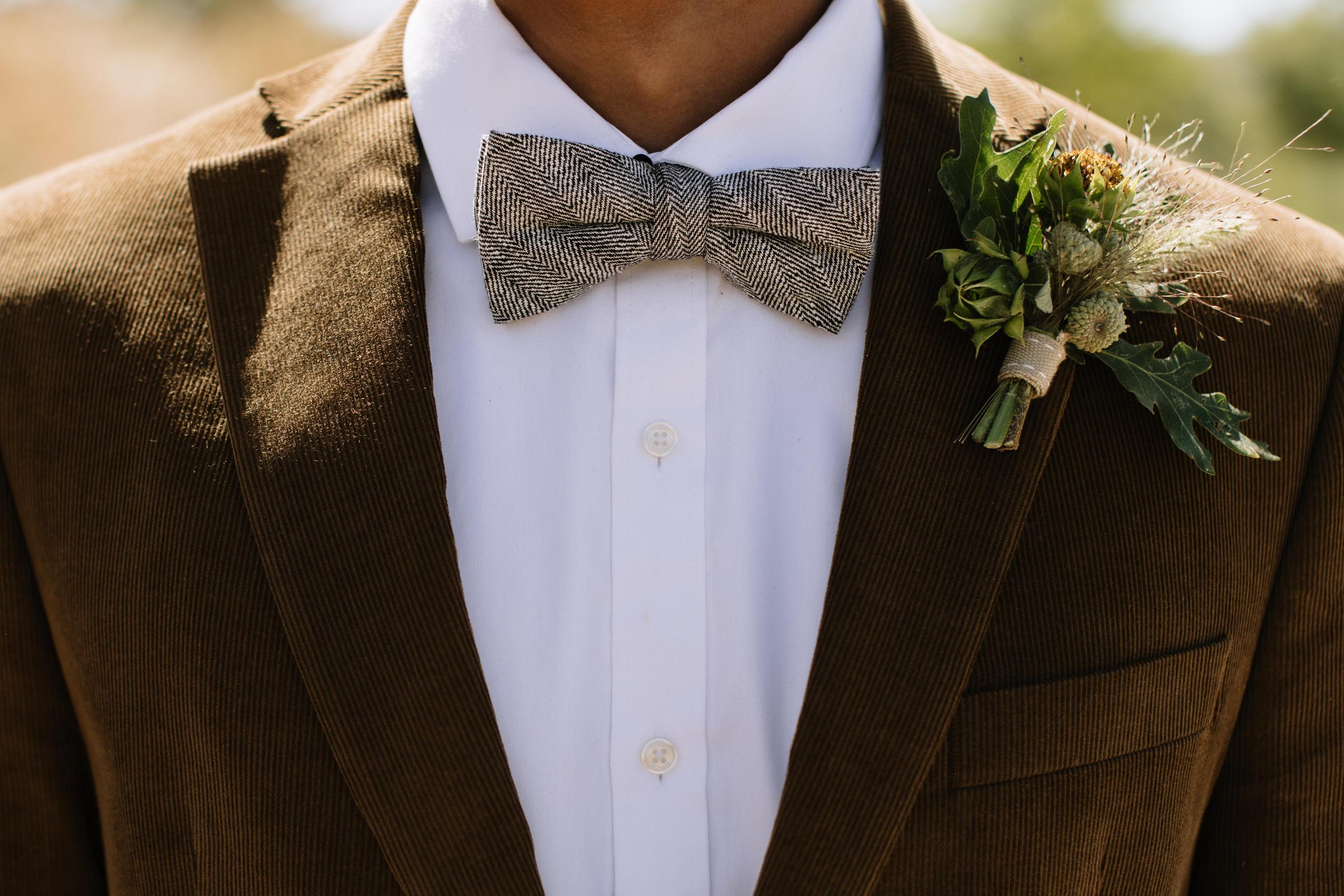 Ebony Tweed Men's Pre-tied Bow Tie