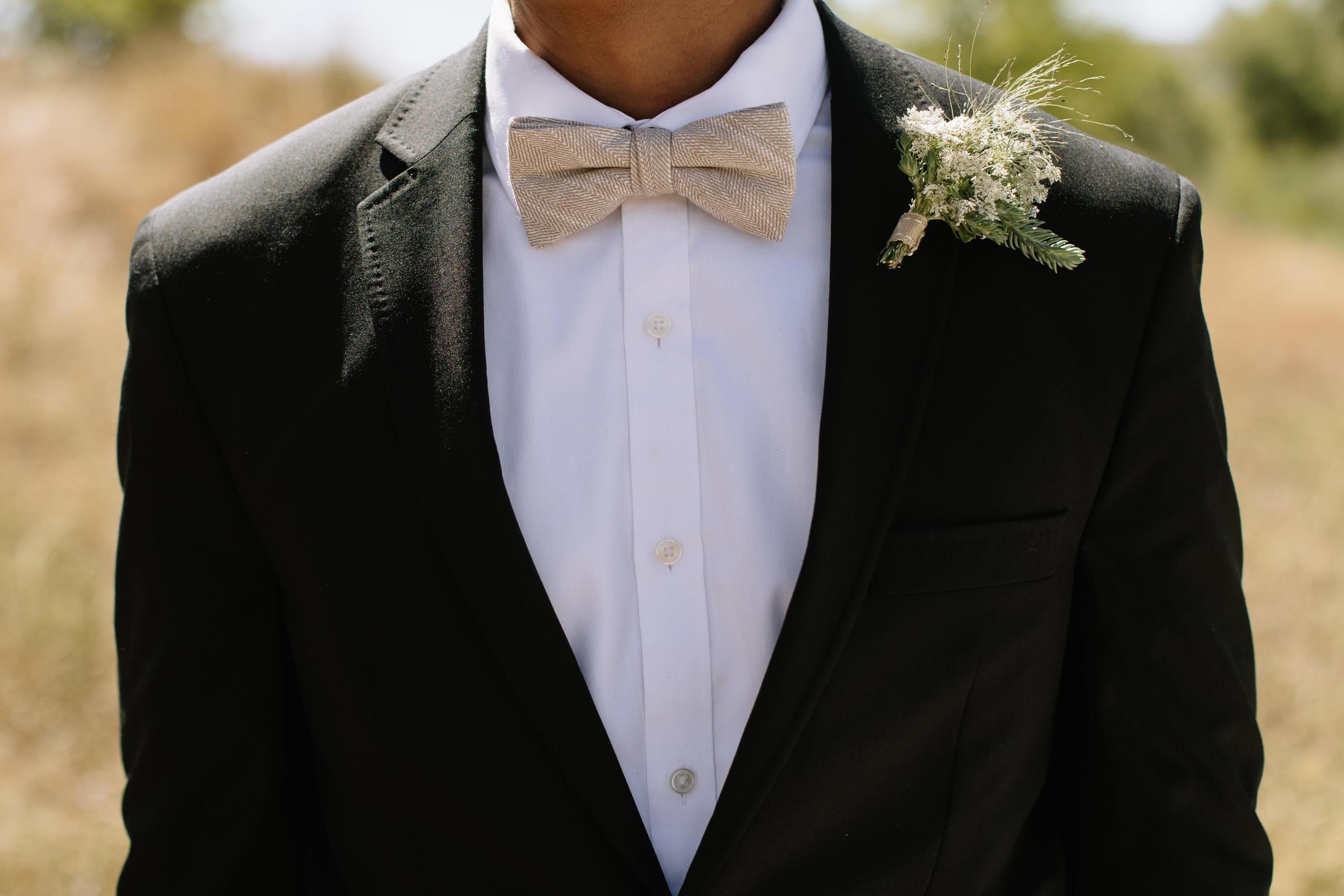 Parchment Tweed Men's Pre-tied Bow Tie