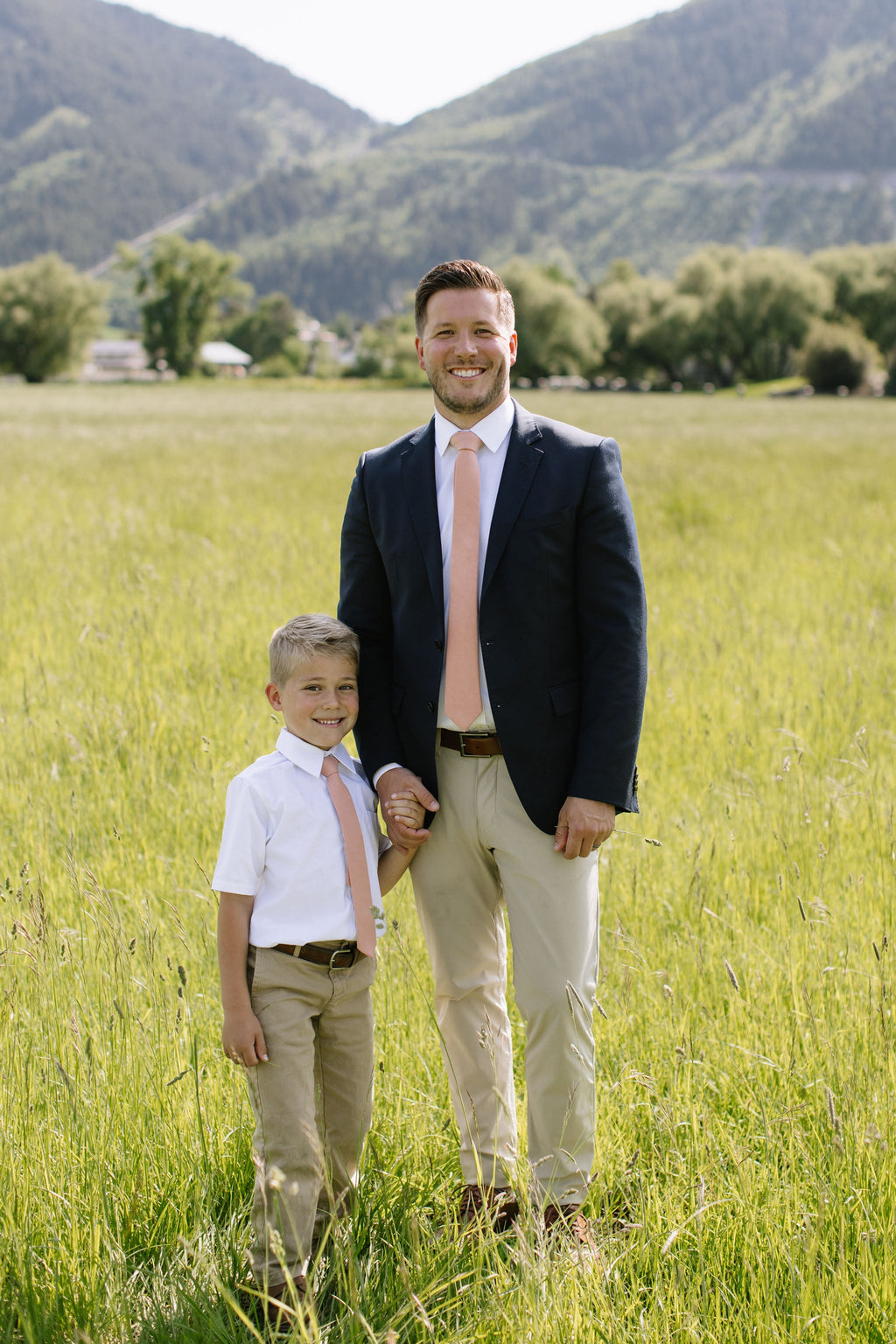Peachy Men's Tie